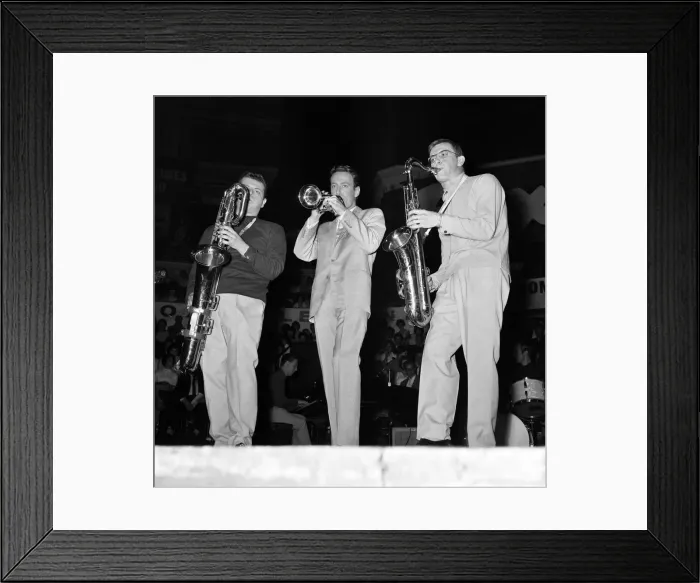 Framed Print : Pop concert at the Royal Albert Hall presented by Roxy, Marilyn Framed Print : Pop concert at the Royal Albert Hall presented by Roxy, Marilyn