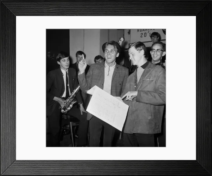 Framed Print : English roc and roll singer Billy Fury rehearsing with Alan Bauer