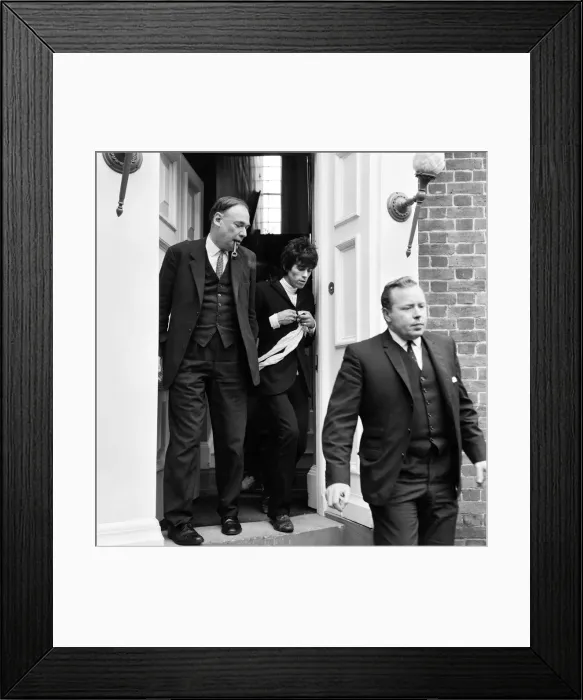 Framed Print : Keith Richards of Rolling Stones leaves his hotel in Chichester during the group Framed Print : Keith Richards of Rolling Stones leaves his hotel in Chichester during the group