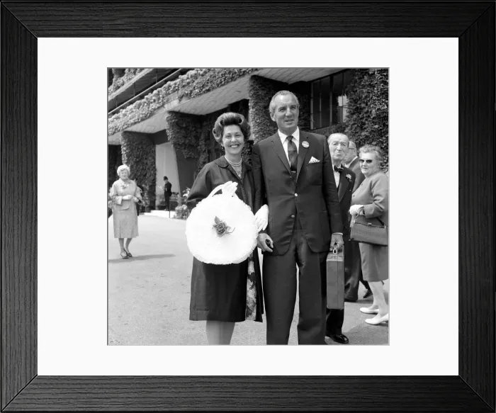 Framed Print : Fred Perry with his wife Barbara Riese at Wimbledon Tennis Championships Framed Print : Fred Perry with his wife Barbara Riese at Wimbledon Tennis Championships