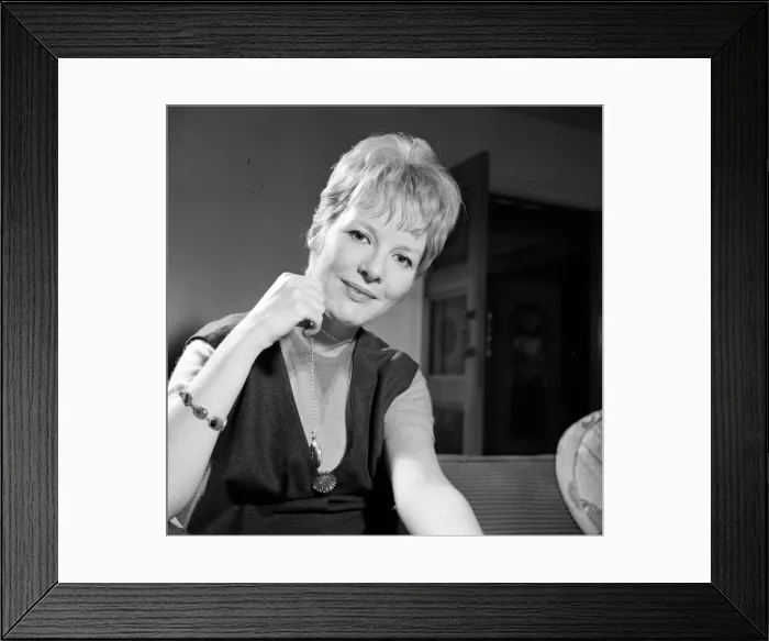 Framed Print : Petula Clark at The Westbury Hotel in London, February 1963 Framed Print : Petula Clark at The Westbury Hotel in London, February 1963