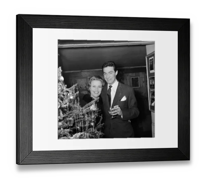 Framed Print : The wedding reception of of Honor Blackman and Maurice Kaufman held at a Chelsea club