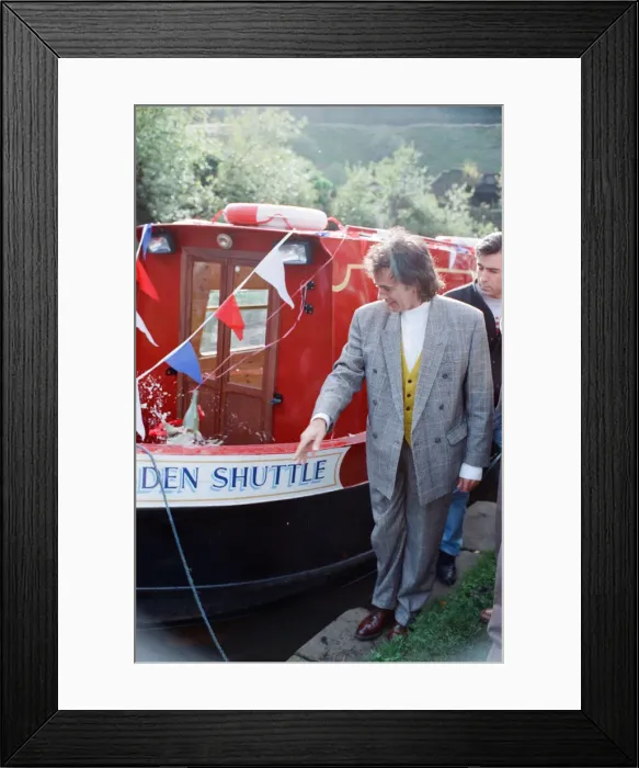 Framed Print : Essex joined the Yorkshire-Lancashire waterway at Marsden yesterday