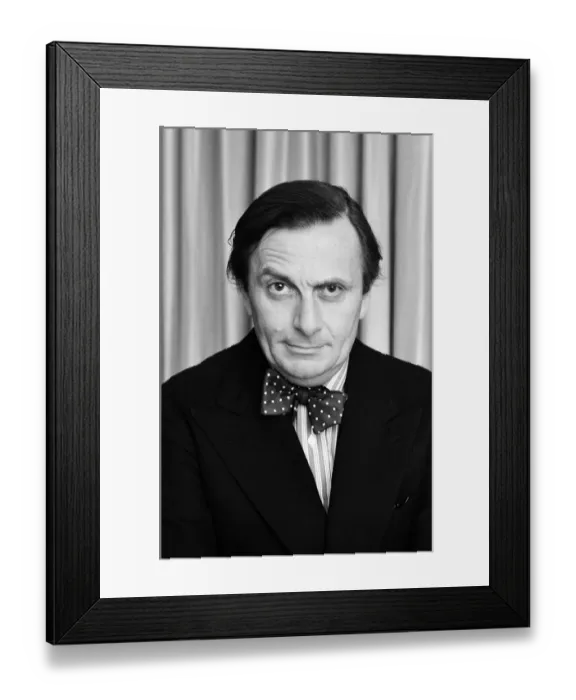 Framed Print : Barry Humphries. 18th September 1981 Framed Print : Barry Humphries. 18th September 1981