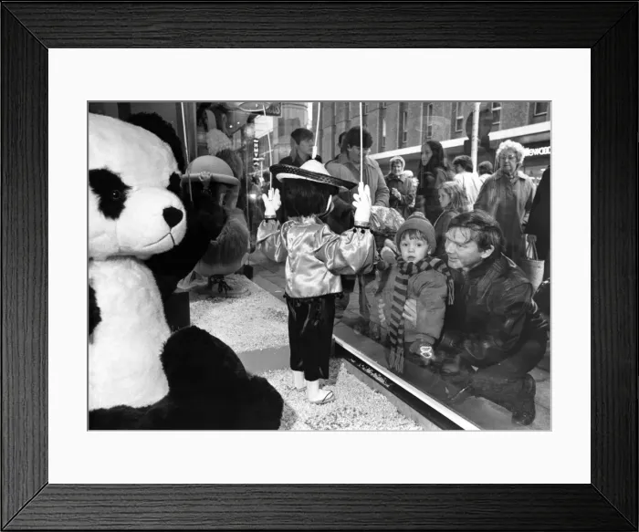 Framed Print : Fenwicks circus theme Christmas window in Newcastle. 11th December 1986 Framed Print : Fenwicks circus theme Christmas window in Newcastle. 11th December 1986