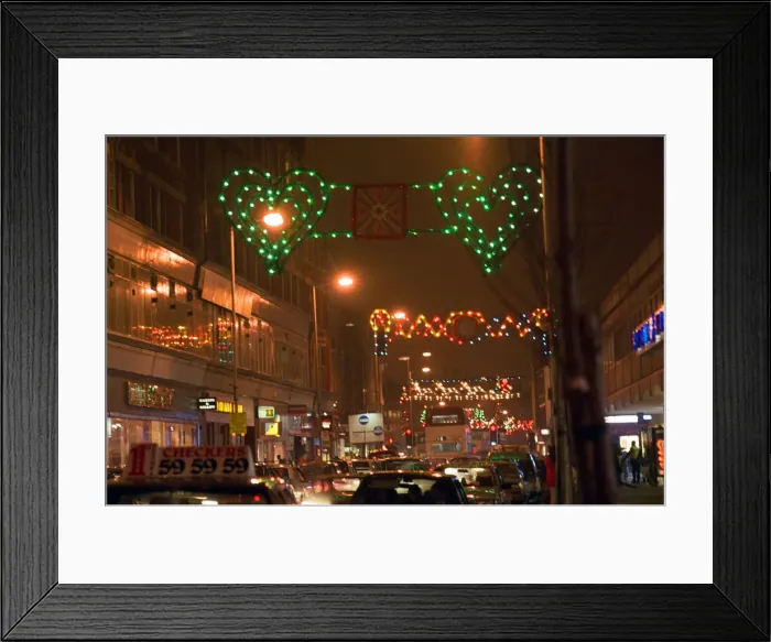 Framed Print : The Christmas lights at Broad Street Mall, Reading, are switched on. 22nd November 1990 Framed Print : The Christmas lights at Broad Street Mall, Reading, are switched on. 22nd November 1990