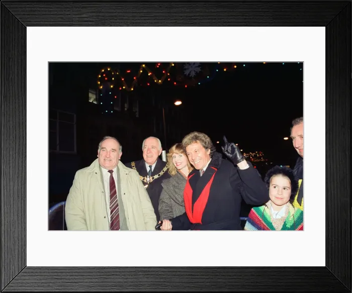 Framed Print : Liza Goddard, Lionel Blair. The Christmas lights at Broad Street Mall, Reading Framed Print : Liza Goddard, Lionel Blair. The Christmas lights at Broad Street Mall, Reading