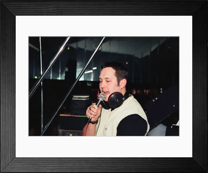Framed Print : Scenes at Level One and RG1 nightclubs, Reading. 29th March 1999 Framed Print : Scenes at Level One and RG1 nightclubs, Reading. 29th March 1999