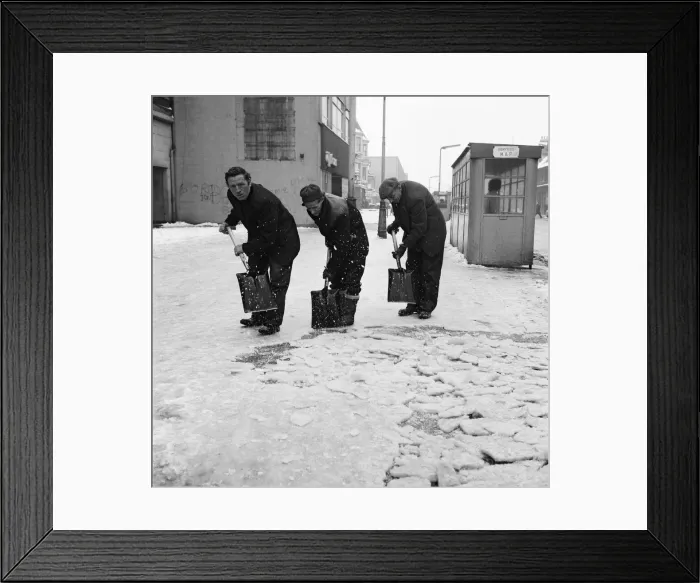 Framed Print : Icy pavements in Middlesbrough. 1971