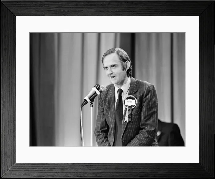 Framed Print : Bootle By-election 1990, Merseyside, 8th November 1990. Won by Labour Party, Joe Benton