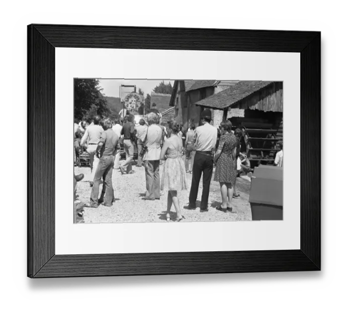 Framed Print : Mapledurham villagers watch on, as the next scene is filmed for The Eagle Has Landed Framed Print : Mapledurham villagers watch on, as the next scene is filmed for The Eagle Has Landed