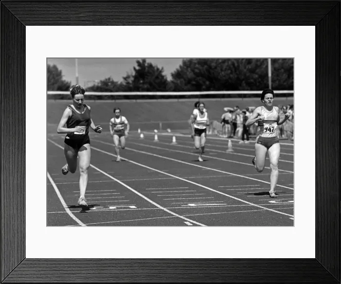 Framed Print : North East womens athletics meeting at Clairville Stadium, Middlesbrough Framed Print : North East womens athletics meeting at Clairville Stadium, Middlesbrough