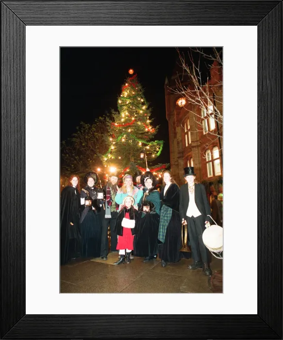 Framed Print : Christmas light switch on at Broad Street Mall, Reading. 25th November 1993 Framed Print : Christmas light switch on at Broad Street Mall, Reading. 25th November 1993