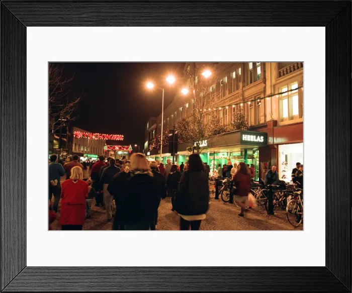 Framed Print : Christmas light switch on at Broad Street Mall, Reading. 24th November 1994 Framed Print : Christmas light switch on at Broad Street Mall, Reading. 24th November 1994