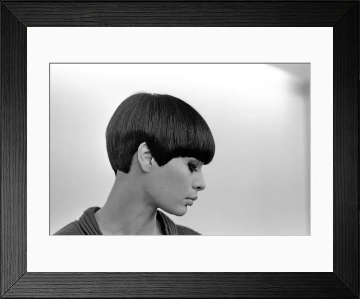 Framed Print : Model Sandra Mundy, with her boyish Mary Quant hair style