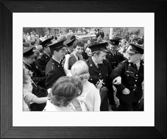 Framed Print : Welsh singerTom Jones visited Corley Residential School Framed Print : Welsh singerTom Jones visited Corley Residential School