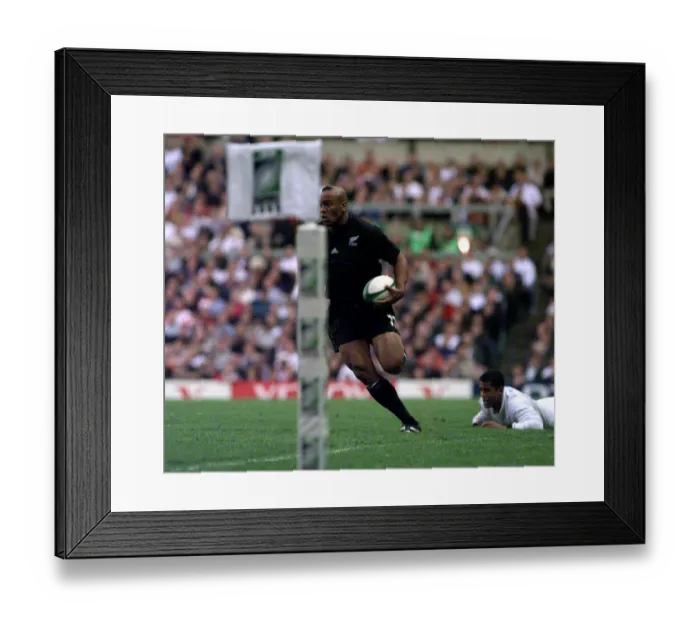 Framed Print : England 16-30 New Zealand, Rugby Union World Cup Group B Pool match at Twickenham
