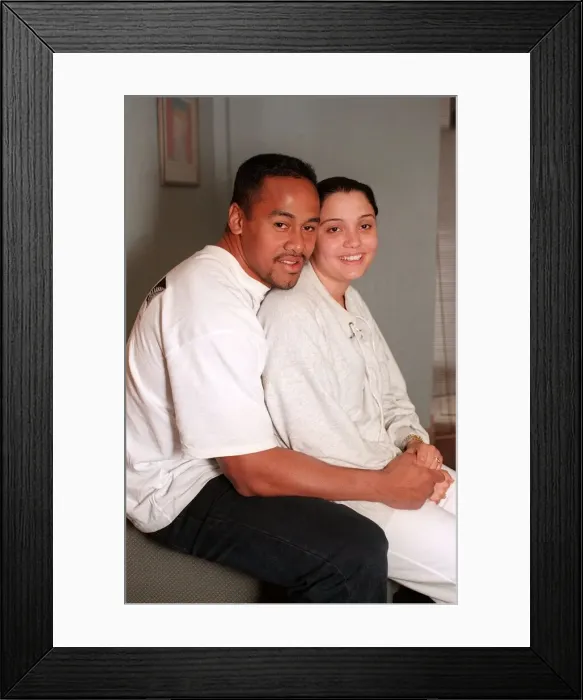 Framed Print : Rugby All Blacks star Jonah Lomu with Wife Tanya 1996 Framed Print : Rugby All Blacks star Jonah Lomu with Wife Tanya 1996