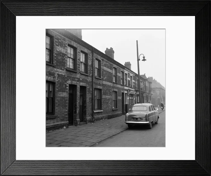 Framed Print : The home of Shirley Basseys mother Eliza in Tiger Bay, Cardiff. 22nd January 1960 Framed Print : The home of Shirley Basseys mother Eliza in Tiger Bay, Cardiff. 22nd January 1960
