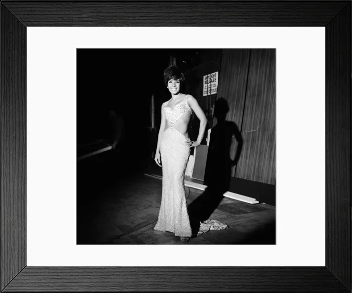 Framed Print : Shirley Bassey wearing her banned dress at the Palladium Framed Print : Shirley Bassey wearing her banned dress at the Palladium