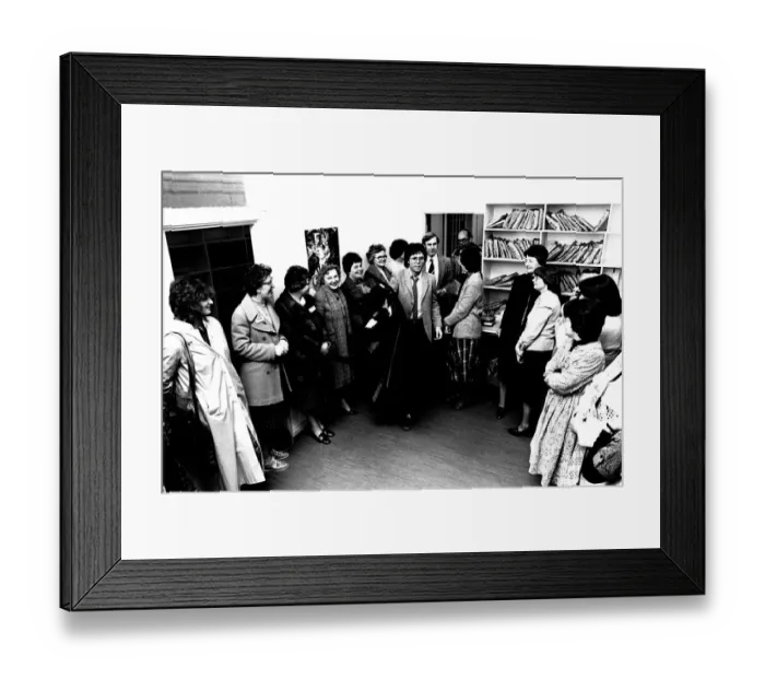 Framed Print : Lib - Pop star Cliff Richard was visiting Newcastle on 4th February 1981 to sing Framed Print : Lib - Pop star Cliff Richard was visiting Newcastle on 4th February 1981 to sing