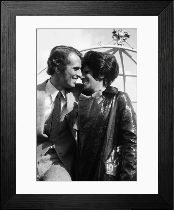 Framed Print : Shirley Bassey is back in London after an absence of two years Framed Print : Shirley Bassey is back in London after an absence of two years