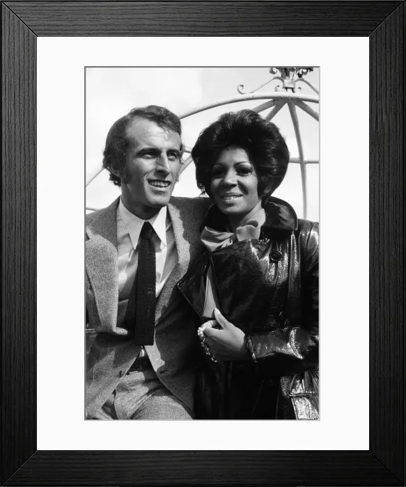 Framed Print : Shirley Bassey is back in London after an absence of two years Framed Print : Shirley Bassey is back in London after an absence of two years