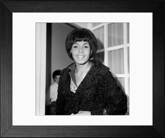 Framed Print : Shirley Bassey pictured in her flat in Victoria, London. 20th May 1964 Framed Print : Shirley Bassey pictured in her flat in Victoria, London. 20th May 1964