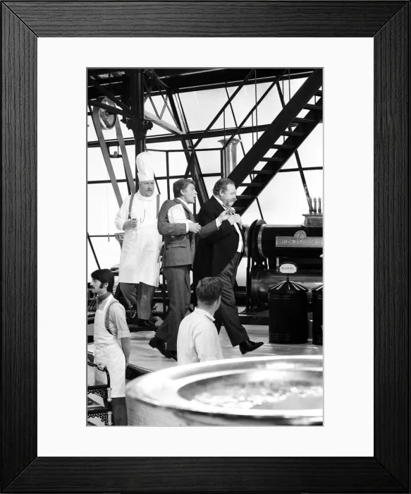 Framed Print : Dick Van Dyke (left) and James Robertson Justice (in black tails
