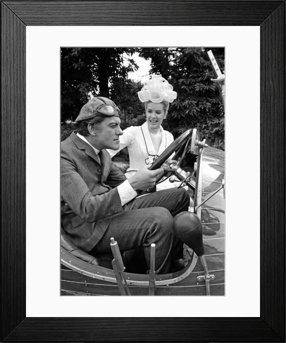 Framed Print : Dick Van Dyke and Sally Ann Howes with Chitty Chitty Bang Bang at Pinewood Studios