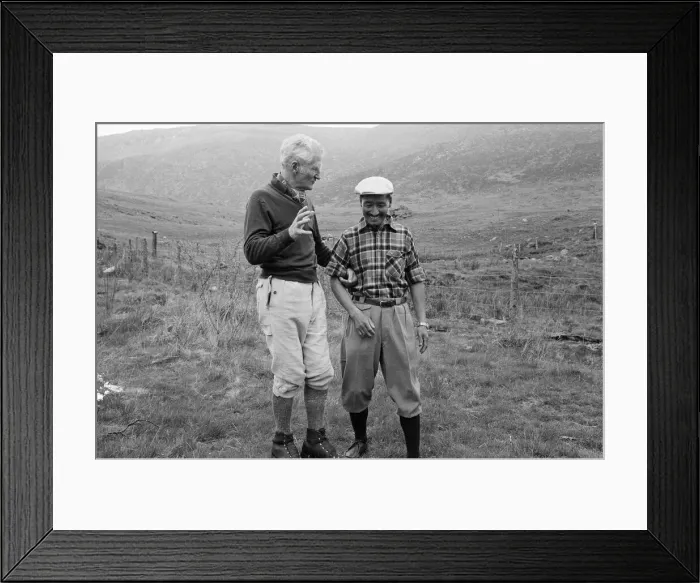 Framed Print : Picture shows Lord Hunt (left) and Sherpa Tensing Norgay (Sherpa Tenzing Norgay