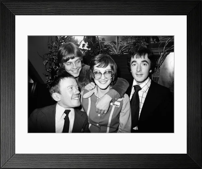 Framed Print : Stars of new film, Star Wars, attend news press conference at the Holiday Inn Hotel in