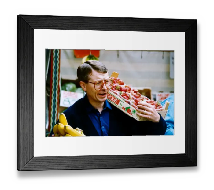 Framed Print : Street trader, Albert Sayers. 20th June 1991