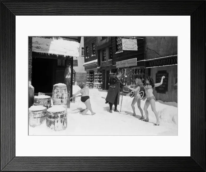 Framed Print : Filming of Oliver! at Shepperton studios. The scene which should have been shot in mid Framed Print : Filming of Oliver! at Shepperton studios. The scene which should have been shot in mid