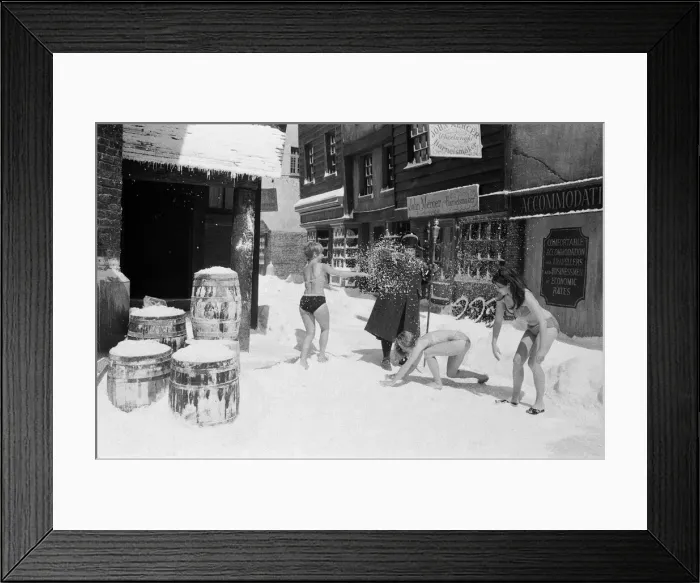 Framed Print : Filming of Oliver! at Shepperton studios. The scene which should have been shot in mid Framed Print : Filming of Oliver! at Shepperton studios. The scene which should have been shot in mid