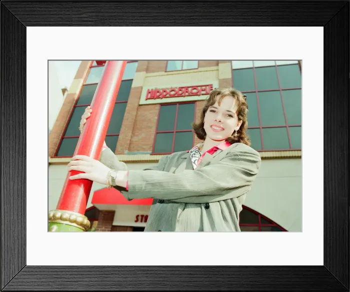 Framed Print : Darcey Bussell, Ballet Dancer, pictured at the Hippodrome Theatre, Birmingham Framed Print : Darcey Bussell, Ballet Dancer, pictured at the Hippodrome Theatre, Birmingham