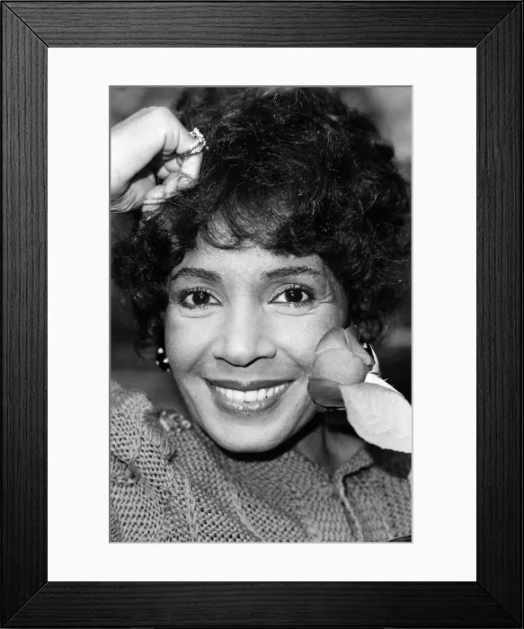 Framed Print : Singer Shirley Bassey at The Dorchester Hotel in London. 1982 Framed Print : Singer Shirley Bassey at The Dorchester Hotel in London. 1982