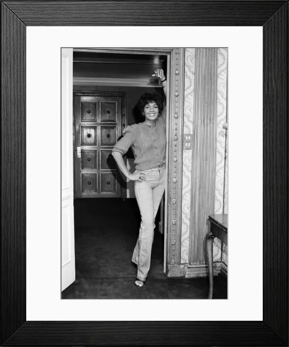 Framed Print : Singer Shirley Bassey at The Dorchester Hotel in London. 1982 Framed Print : Singer Shirley Bassey at The Dorchester Hotel in London. 1982