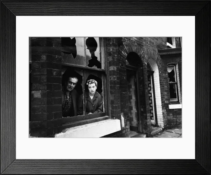 Framed Print : Bernard Youens and Jean Alexander who play Stan Ogden and wife Hilda in Granada TV Framed Print : Bernard Youens and Jean Alexander who play Stan Ogden and wife Hilda in Granada TV