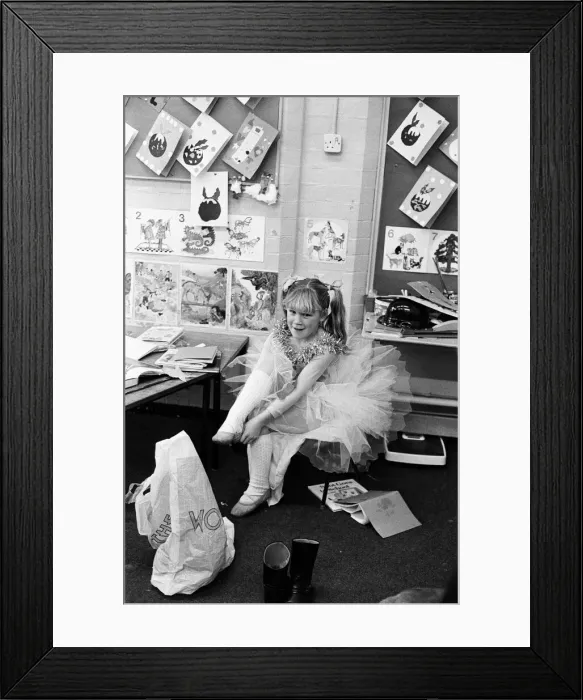 Framed Print : Christmas Show at Battle Primary School, Reading, 13th December 1985 Framed Print : Christmas Show at Battle Primary School, Reading, 13th December 1985