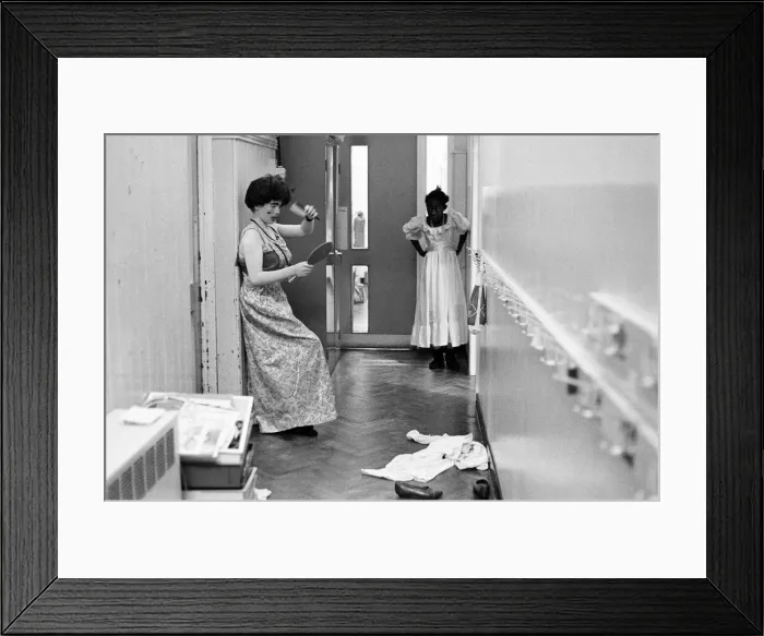 Framed Print : Christmas Show at Battle Primary School, Reading, 13th December 1985 Framed Print : Christmas Show at Battle Primary School, Reading, 13th December 1985