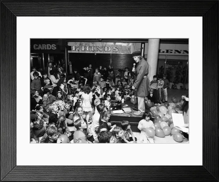 Framed Print : Mayors Christmas Party for Children at St Marys Butts, Reading, 15th December 1985 Framed Print : Mayors Christmas Party for Children at St Marys Butts, Reading, 15th December 1985