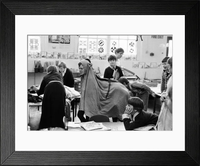 Framed Print : Christmas Show at Battle Primary School, Reading, 13th December 1985 Framed Print : Christmas Show at Battle Primary School, Reading, 13th December 1985