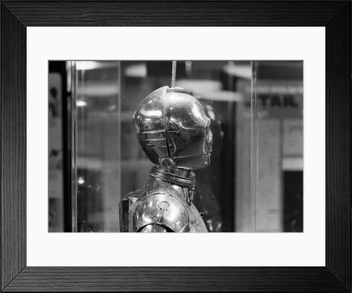 Framed Print : Star Wars Exhibition on display at the Science Museum, London, 30th December 1977 Framed Print : Star Wars Exhibition on display at the Science Museum, London, 30th December 1977