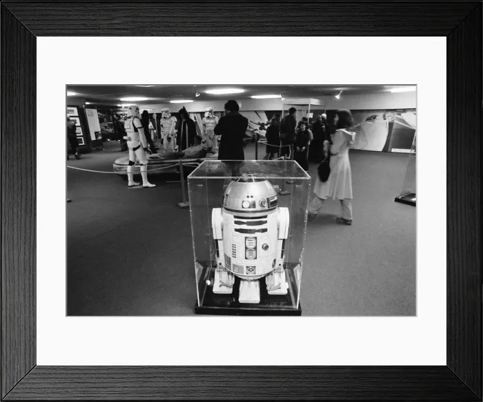 Framed Print : Star Wars Exhibition on display at the Science Museum, London, 30th December 1977. R2-D2