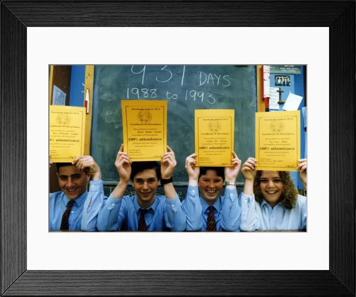 Framed Print : Newlands School, Middlesbrough, 13th May 1993. Pupils with 100% attendance were given