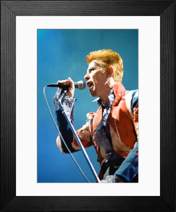 Framed Print : David Bowie live at The Phoenix Festival, Long Marston Airfield, Stratford-upon-Avon Framed Print : David Bowie live at The Phoenix Festival, Long Marston Airfield, Stratford-upon-Avon