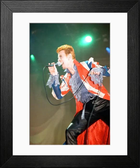 Framed Print : David Bowie live at The Phoenix Festival, Long Marston Airfield, Stratford-upon-Avon Framed Print : David Bowie live at The Phoenix Festival, Long Marston Airfield, Stratford-upon-Avon