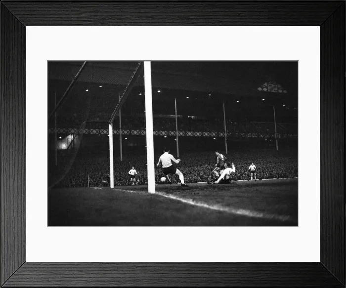 Framed Print : International Friendly match at Goodison Park. England 1 v Poland 1
