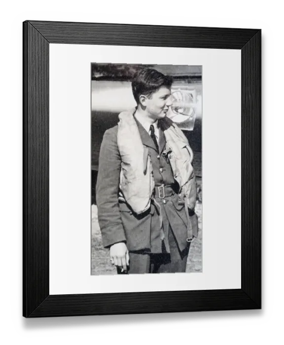 Framed Print : Edith Kup, 96, from Ilkley Yorkshire, who was an RAF Plotter during the Battle of Britain